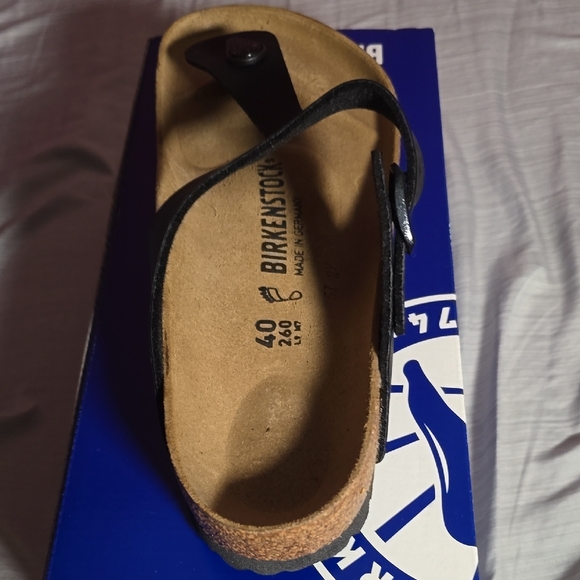 Birkenstock Black and Tan Sandal - Picture 5 of 7